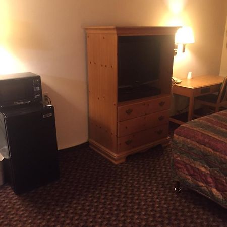 Luxury Inn & Suites Линкольн Экстерьер фото