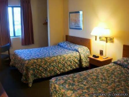 Luxury Inn & Suites Линкольн Экстерьер фото