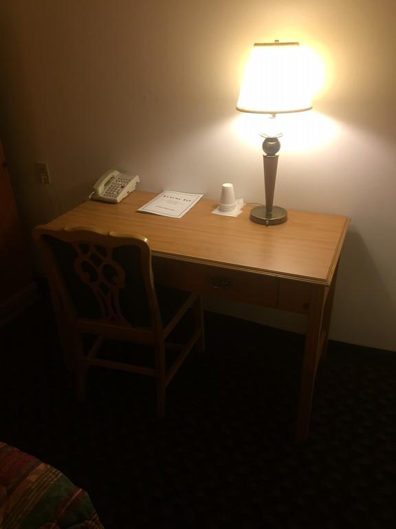 Luxury Inn & Suites Линкольн Экстерьер фото